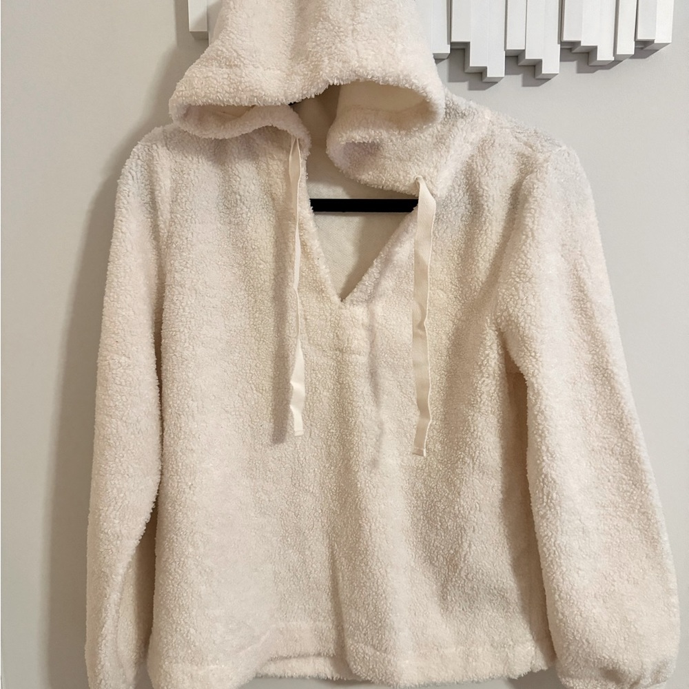 Loft - Fuzzy white hooded Top